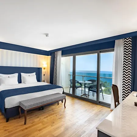 Rubi Platinum Sign Resort *